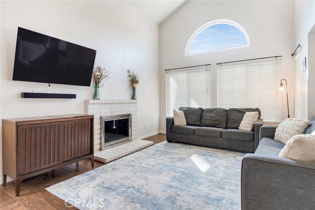 Detail Gallery Image 5 of 34 For 12840 Mayflower Ct, Riverside,  CA 92503 - 3 Beds | 2/1 Baths
