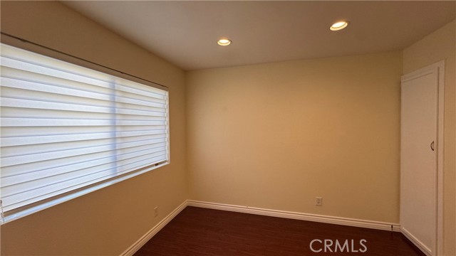 Detail Gallery Image 11 of 24 For 1056 Walnut Grove Ave #G,  Rosemead,  CA 91770 - 3 Beds | 3 Baths