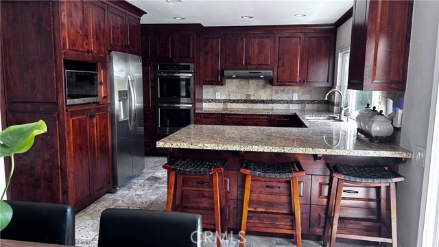 Detail Gallery Image 7 of 28 For 24081 La Chiquita Drive, Mission Viejo,  CA 92691 - 3 Beds | 3 Baths