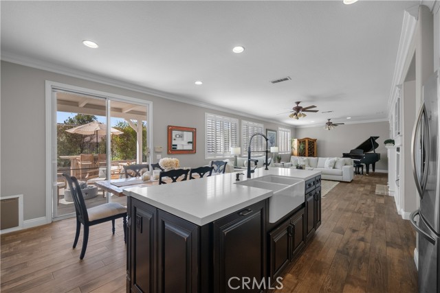 Detail Gallery Image 13 of 44 For 25722 Hood Way, Stevenson Ranch,  CA 91381 - 5 Beds | 4 Baths
