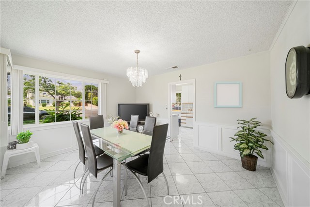 2030 Paloma Street, Pasadena CA: https://media.crmls.org/medias/b6fbcf82-48af-465f-be61-3de49cc91d75.jpg