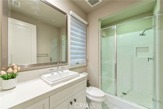 Detail Gallery Image 12 of 58 For 104 Quiet Place, Irvine,  CA 92602 - 4 Beds | 4/1 Baths