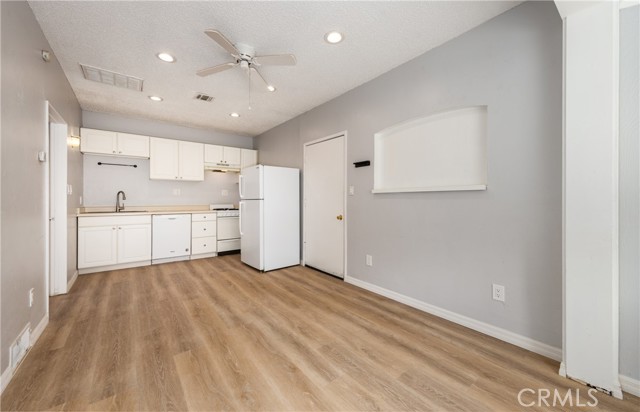 10609 Mountain View Avenue, Redlands CA: https://media.crmls.org/medias/b6fcd1f8-147f-4192-bbec-cb6e48c4a9bc.jpg