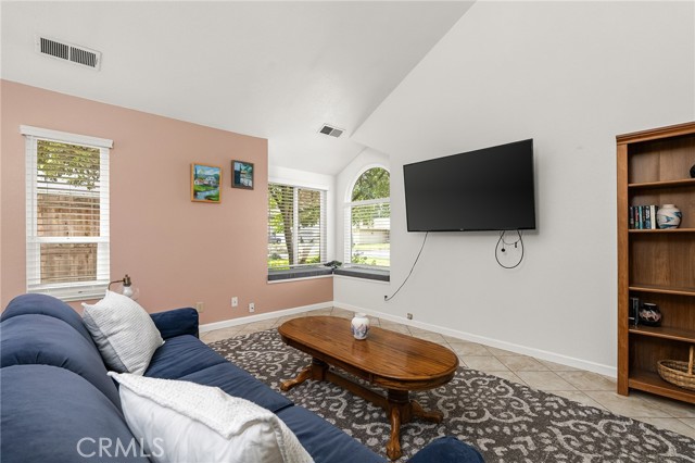 Detail Gallery Image 16 of 50 For 65 Knightsbridge Ln, Chico,  CA 95926 - 4 Beds | 2/1 Baths