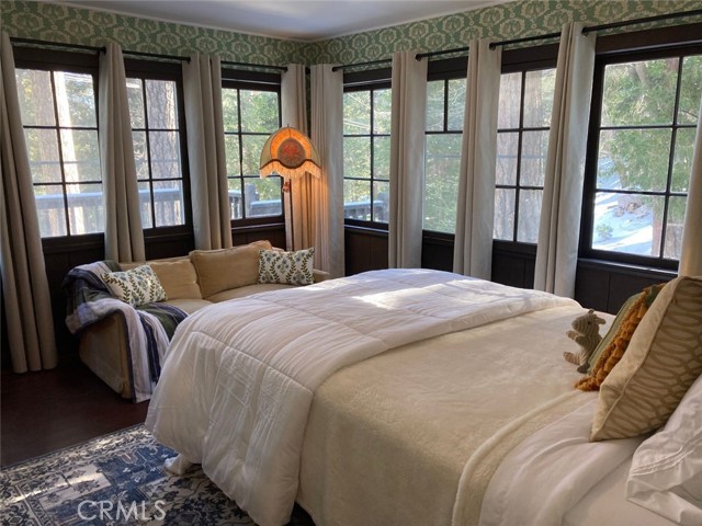 520 Millburn Road, Lake Arrowhead CA: https://media.crmls.org/medias/b6fda2c8-73d8-404b-aa45-b71b2af96265.jpg