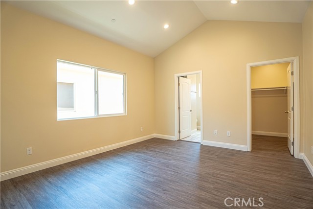 9246 Cedros Avenue, Panorama City CA: https://media.crmls.org/medias/b6fdaf96-28b0-4fd5-b144-ed3e8898c534.jpg
