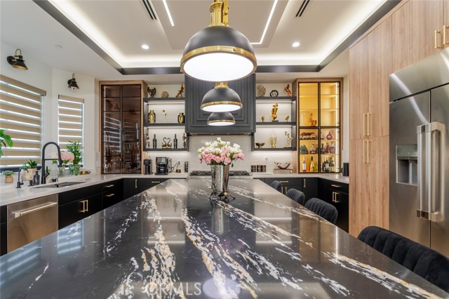 Detail Gallery Image 35 of 70 For 7714 Lasaine Ave, Northridge,  CA 91325 - 3 Beds | 4 Baths