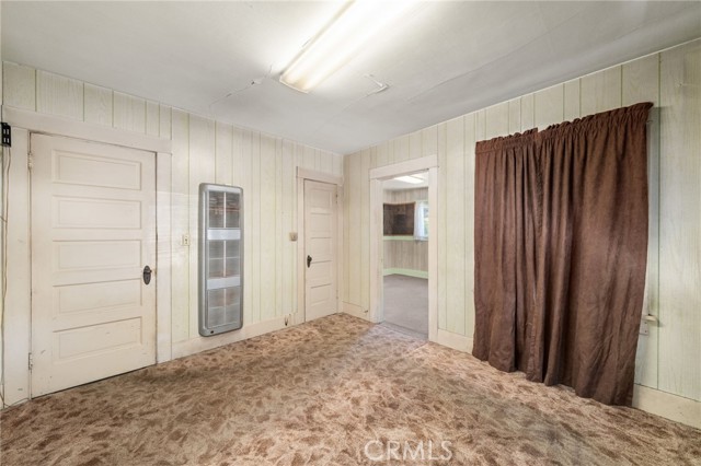 748 E Monterey Avenue, Pomona CA: https://media.crmls.org/medias/b6fe5f0d-1199-4e04-9e5a-597e11bf1e3f.jpg