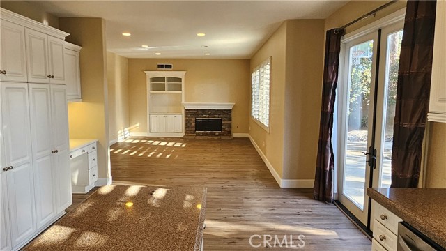 Detail Gallery Image 11 of 14 For 2566 Pearblossom, Fullerton,  CA 92835 - 4 Beds | 3 Baths