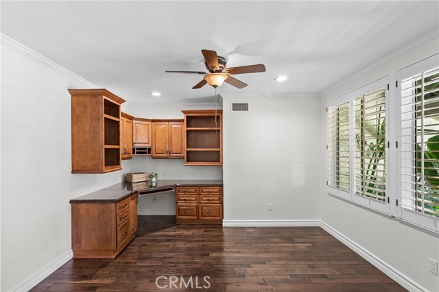 25383 Fortuna Drive, Valencia CA: https://media.crmls.org/medias/b6ff5727-f252-4c4b-ba49-ec8a87563775.jpg