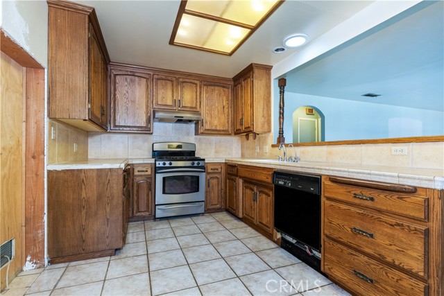 Detail Gallery Image 9 of 60 For 323 Crum, Templeton,  CA 93465 - 3 Beds | 4 Baths