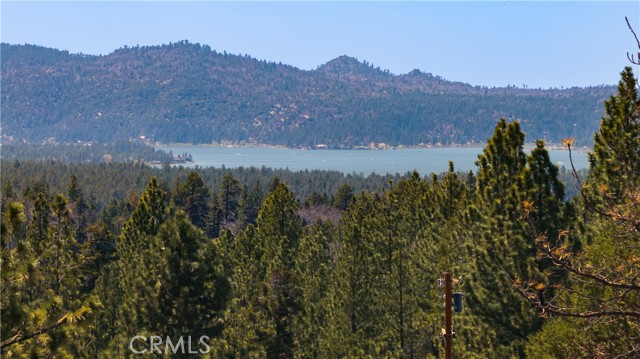 43897 Yosemite Drive, Big Bear Lake CA: https://media.crmls.org/medias/b7001c39-5199-40d1-bc1f-4ef9d2a3ec40.jpg