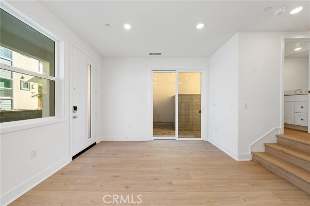 Detail Gallery Image 15 of 45 For 322 Proctor, Irvine,  CA 92618 - 4 Beds | 3/1 Baths