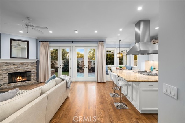 1900 Walnut Avenue, Manhattan Beach, California 90266, 5 Bedrooms Bedrooms, ,4 BathroomsBathrooms,Residential,Sold,Walnut,SB21229114