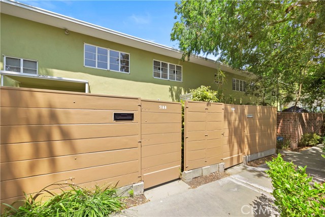 5188 VIllage Green, Los Angeles CA: https://media.crmls.org/medias/b700dc65-ab96-44a3-9985-8828ae18fa57.jpg