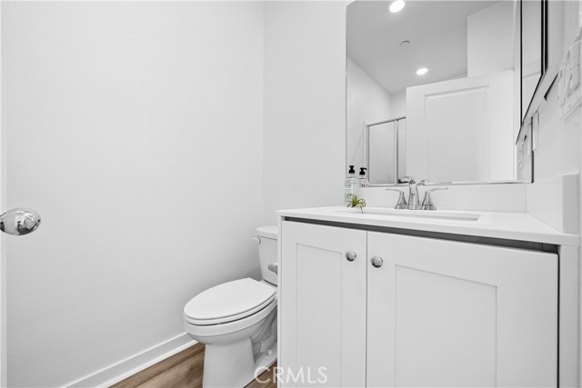 Detail Gallery Image 21 of 28 For 9423 N Sepulveda Blvd. #2,  North Hills,  CA 91343 - 3 Beds | 3 Baths