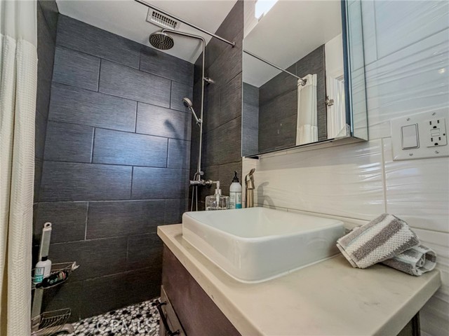 Detail Gallery Image 24 of 51 For 6841 E Bacarro, Long Beach,  CA 90815 - 4 Beds | 3 Baths