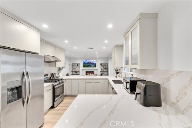 Detail Gallery Image 5 of 23 For 16129 Evans, Fountain Valley,  CA 92708 - 4 Beds | 3 Baths