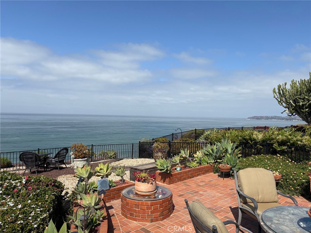 MLS #OC25110865 img 4