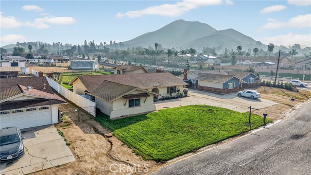 Detail Gallery Image 3 of 40 For 4949 California Ave, Norco,  CA 92860 - 4 Beds | 2 Baths