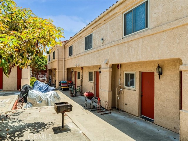 60 Casa Street, San Luis Obispo CA: https://media.crmls.org/medias/b70237b0-6ad4-4cd9-919d-b1535ba47f5a.jpg