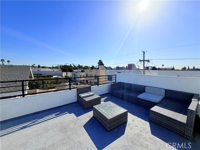 Detail Gallery Image 14 of 42 For 5336 Lemon Grove, Los Angeles,  CA 90038 - – Beds | – Baths