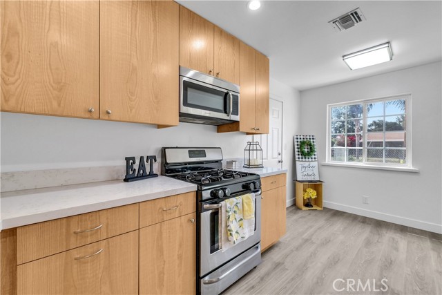 11467 64th Street, Jurupa Valley CA: https://media.crmls.org/medias/b702f5f5-4e62-4320-8dcf-e0aebe549fb6.jpg