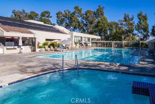 925 Ave Majorca, Laguna Woods CA: https://media.crmls.org/medias/b7030340-ff7d-49e5-a9a6-621dbc8c2d01.jpg