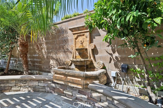 27 Antique Rose, Irvine CA: https://media.crmls.org/medias/b703c1a6-0909-460f-9e17-fe115e30adfe.jpg