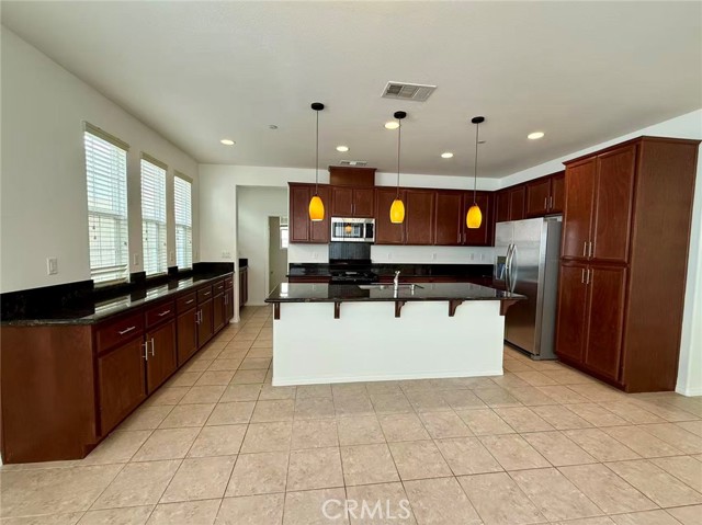 Detail Gallery Image 6 of 17 For 2882 S via Belamaria, Ontario,  CA 91762 - 3 Beds | 2/1 Baths