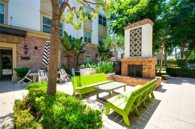 401 S Anaheim Boulevard, Anaheim CA: https://media.crmls.org/medias/b705220c-835f-4bc0-b116-9c782ef8e290.jpg