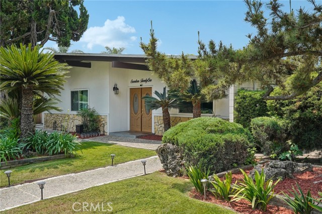 1721 S 3rd Avenue, Arcadia CA: https://media.crmls.org/medias/b7056fc9-7fb3-45f5-8cba-1630500e5f77.jpg