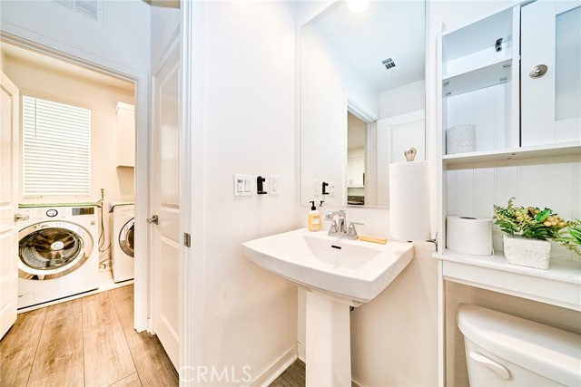 Detail Gallery Image 15 of 31 For 11405 Garvey Ave #B,  El Monte,  CA 91732 - 3 Beds | 3 Baths