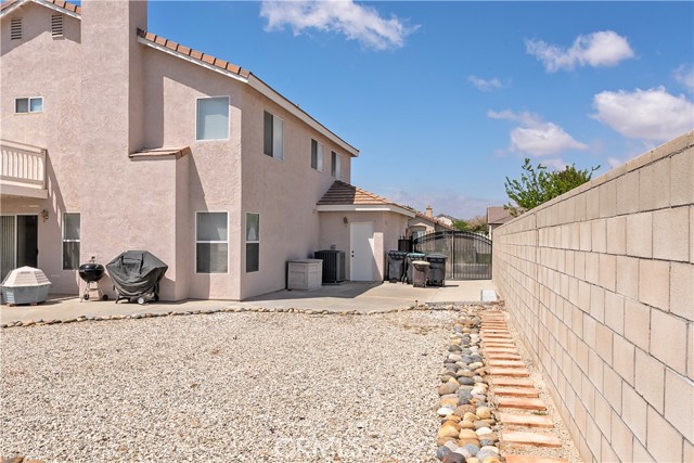 44250 62nd W Street, Lancaster CA: https://media.crmls.org/medias/b706284d-09ee-4b5c-98e9-6dd0d5accd3c.jpg
