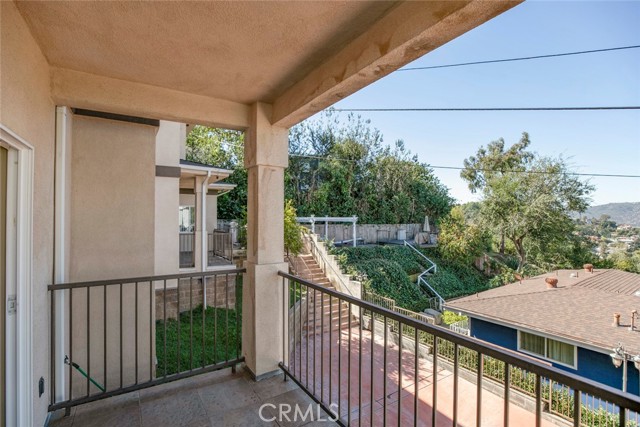 Detail Gallery Image 21 of 51 For 1301 Corona Dr, Glendale,  CA 91205 - 3 Beds | 5 Baths