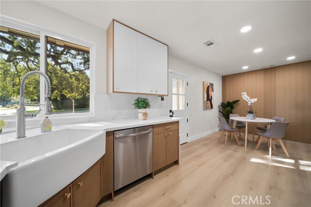 1648 Highland Oaks Drive, Arcadia CA: https://media.crmls.org/medias/b70726da-d70a-4ed7-bb94-f581ba5d8782.jpg