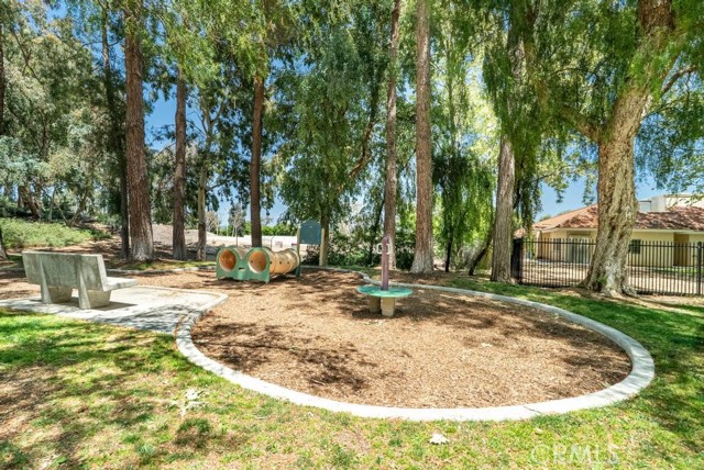 Detail Gallery Image 30 of 33 For 25859 Mcbean #74,  Valencia,  CA 91355 - 1 Beds | 1 Baths