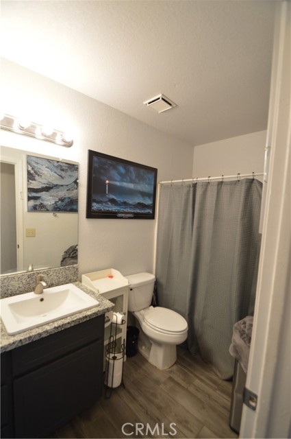 Detail Gallery Image 10 of 19 For 8061 Greenwood Ave, California City,  CA 93505 - 3 Beds | 2 Baths