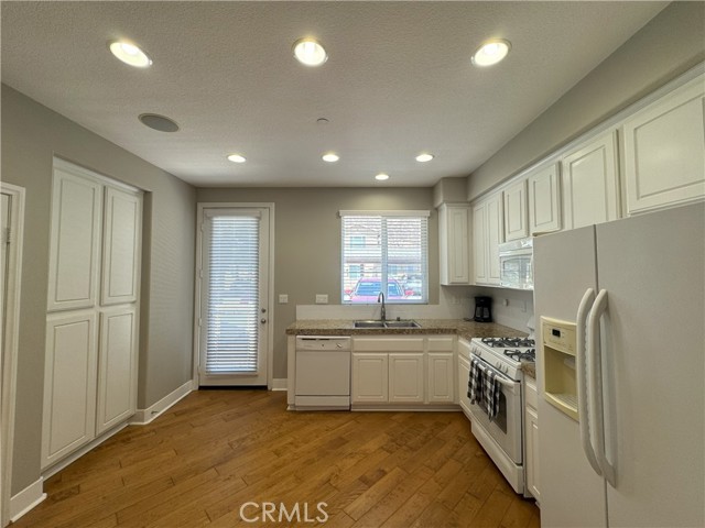 896 Poppyseed Way, Hemet CA: https://media.crmls.org/medias/b70811ec-9cc4-4201-9949-403c02c8d9b4.jpg