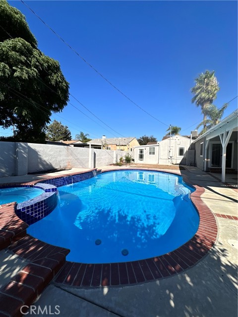 Detail Gallery Image 29 of 29 For 1925 N Screenland Dr, Burbank,  CA 91505 - 3 Beds | 2 Baths