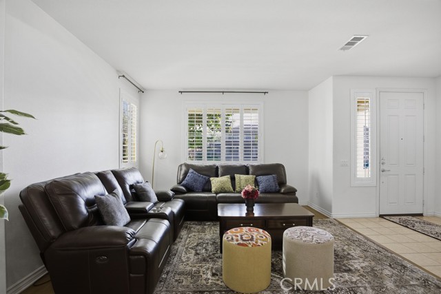 Detail Gallery Image 9 of 59 For 6865 Hop Clover, Corona,  CA 92880 - 5 Beds | 4 Baths