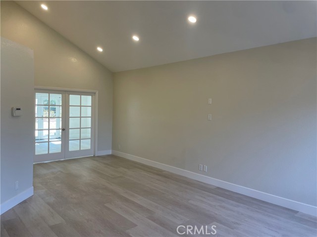 Detail Gallery Image 2 of 16 For 2304 Mangular Ave, Corona,  CA 92882 - 4 Beds | 2/1 Baths