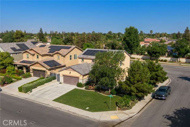 12200 White Rapids Way, Bakersfield CA: https://media.crmls.org/medias/b7099cdb-992d-417d-aeff-731f9daed9b4.jpg