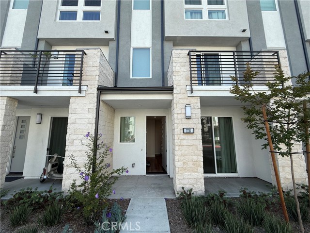 1118 W Bushell Street, Anaheim CA: https://media.crmls.org/medias/b709d217-2e1c-4b74-a7a2-8392da7c4f60.jpg