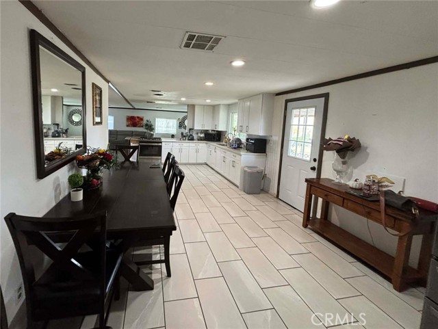 Detail Gallery Image 10 of 37 For 31721 Meadow Blossom, Nuevo,  CA 92567 - 4 Beds | 2 Baths