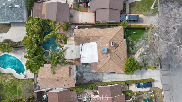 10340 Margate Street, North Hollywood CA: https://media.crmls.org/medias/b70a9658-5b6c-4db8-bb63-dffaa1fc4830.jpg