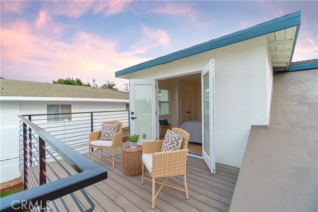 Detail Gallery Image 12 of 51 For 2305 Hill Ln, Redondo Beach,  CA 90278 - 4 Beds | 2/1 Baths