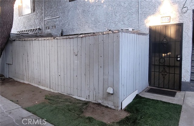 14805 Chase Street, Panorama City CA: https://media.crmls.org/medias/b70b744e-f0c6-4afc-b27c-84bffea7d27b.jpg