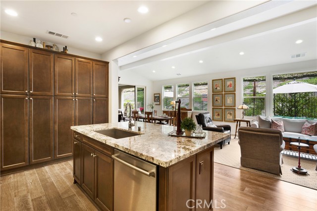 112 Cerrero Court, Rancho Mission Viejo CA: https://media.crmls.org/medias/b70ba723-7c72-4d4f-92da-f61e49d63747.jpg