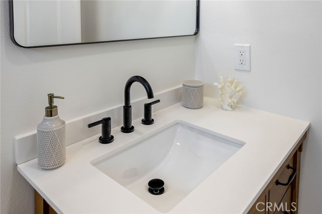 2708 Spreckels Lane, Redondo Beach, California 90278, 3 Bedrooms Bedrooms, ,2 BathroomsBathrooms,Residential,Sold,Spreckels,SB22026607